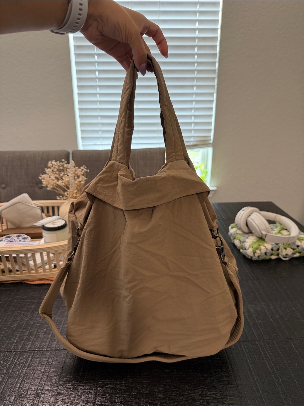 Casual Everyday Tan Women’s Shoulder Bag